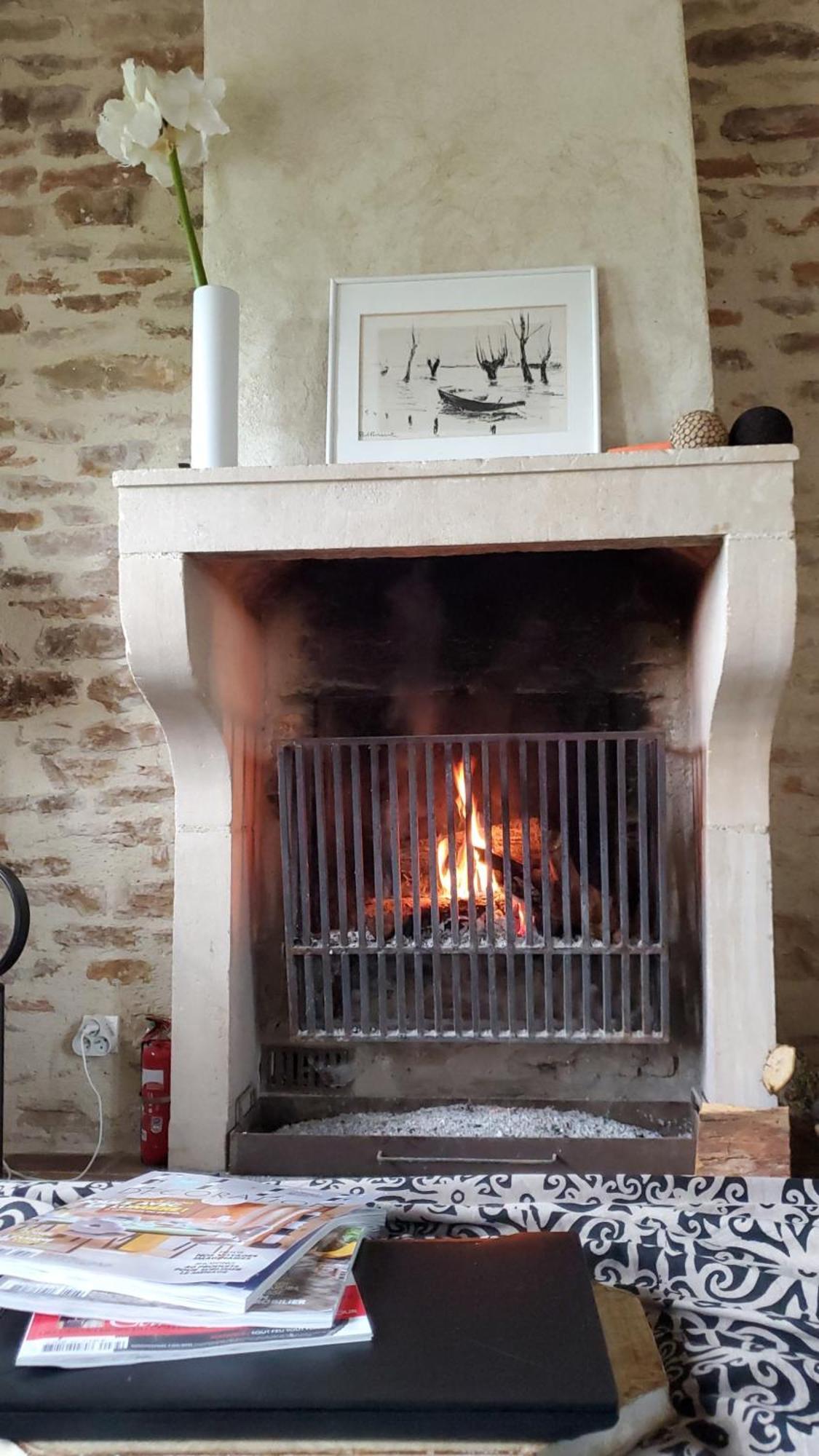 Une Maison De Campagne En Bourgogne Du Sud Tournus Bagian luar foto